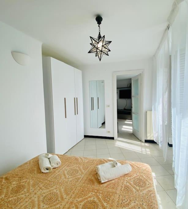Beautiful Flat With Terrace And Sea View - Free Parking * Genua