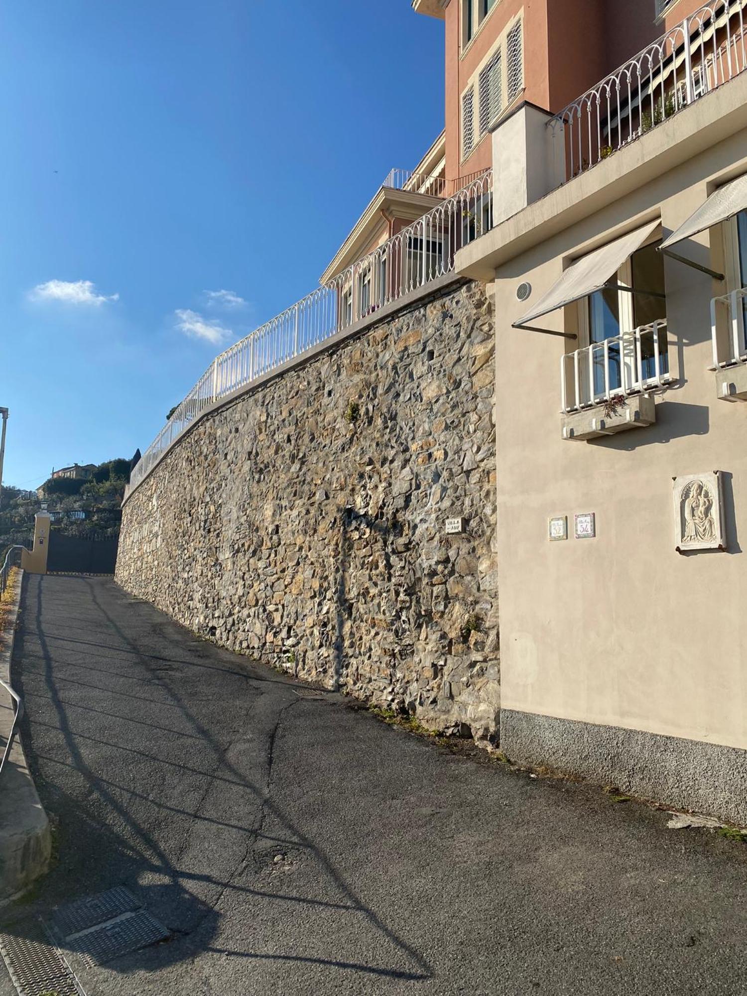 Beautiful Flat With Terrace And Sea View - Free Parking *
