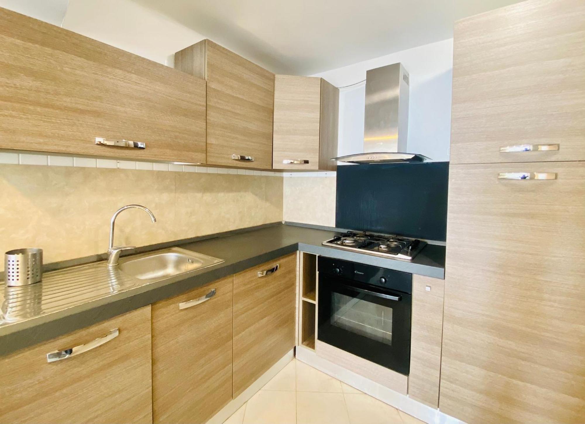 Beautiful Flat With Terrace And Sea View - Free Parking Apartment *