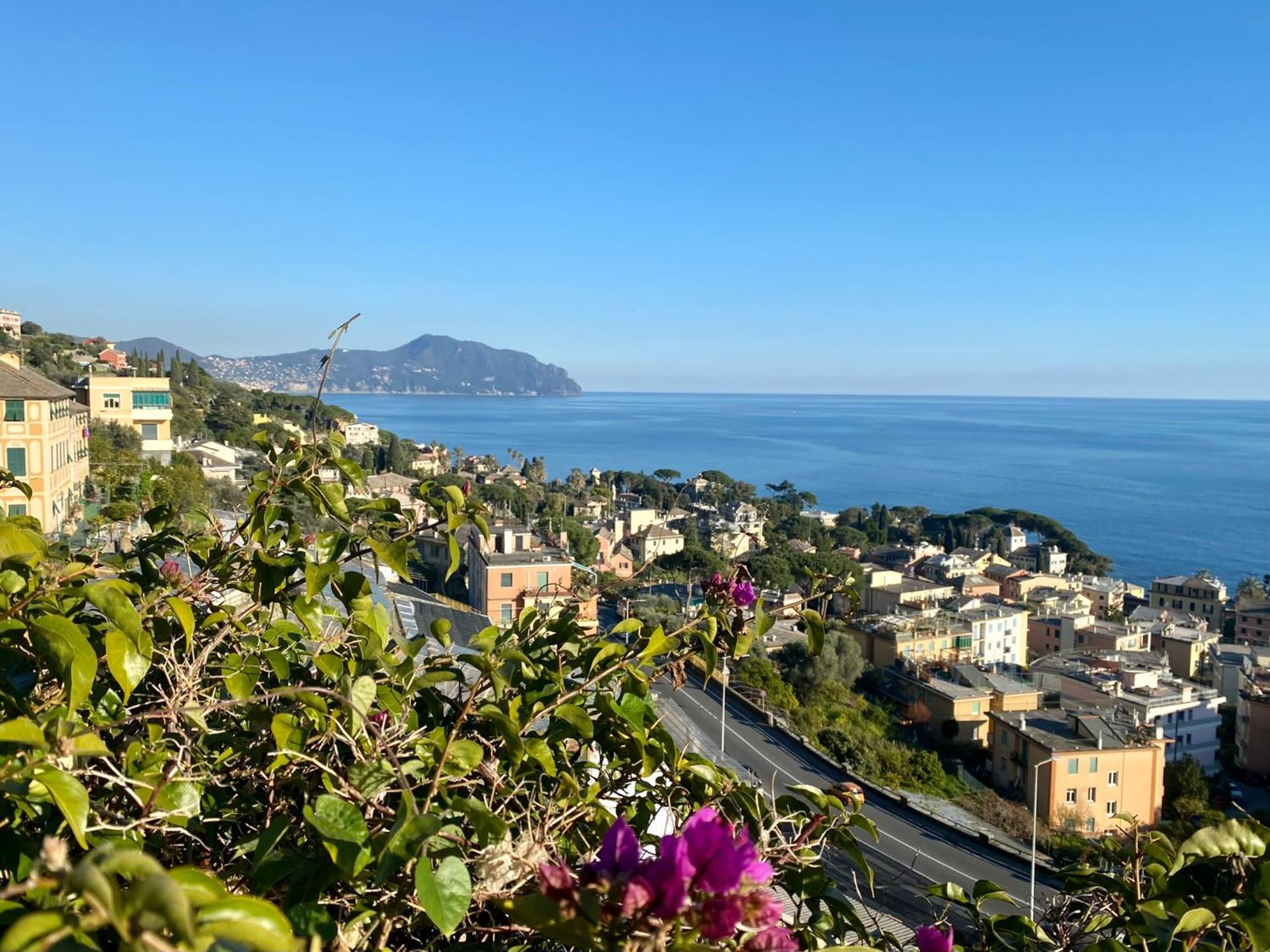 Beautiful Flat With Terrace And Sea View - Free Parking Genua